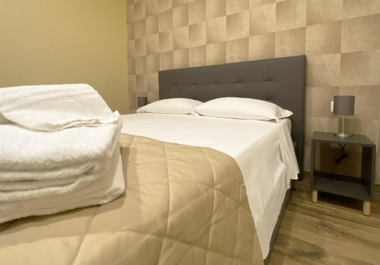 Sami B&B And Holidays Home Таранто Экстерьер фото